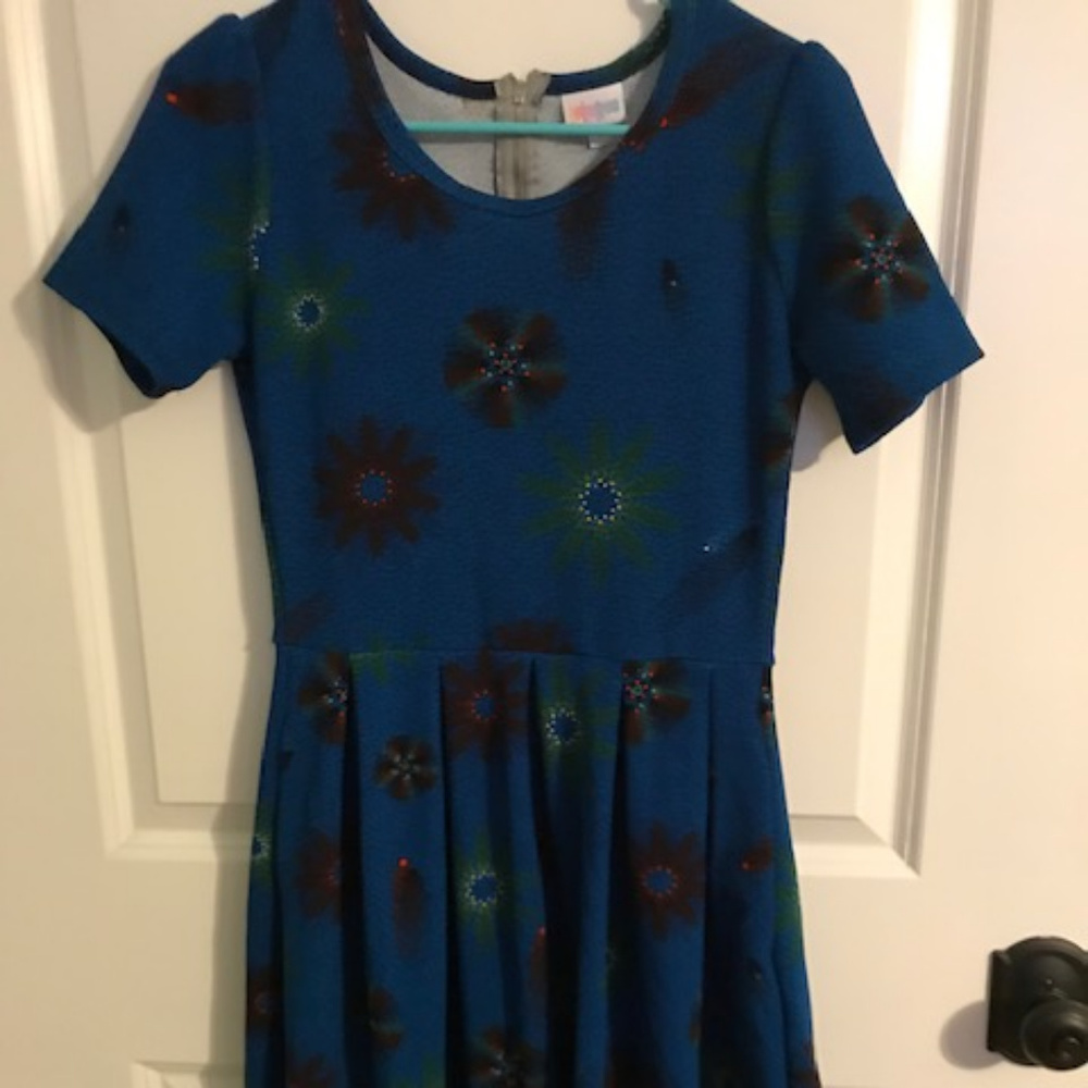LuLaRoe - Amelia - S/Small - fireworks
